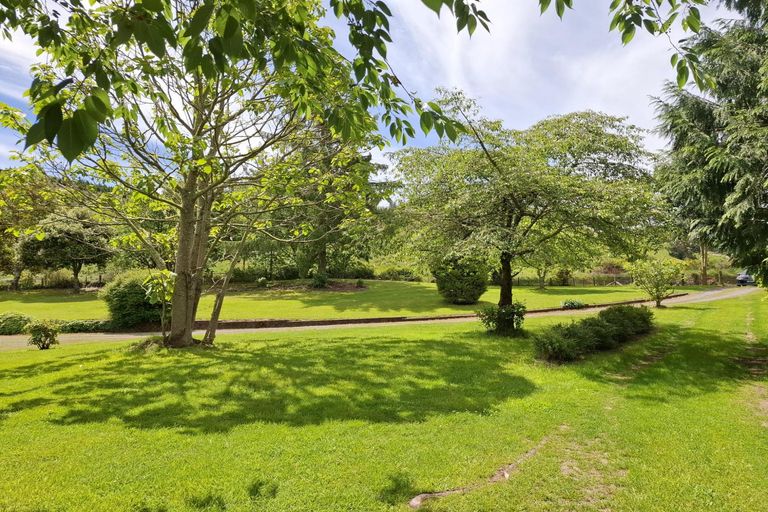 Photo of property in 227 Whangamata Road, Kinloch, Taupo, 3377