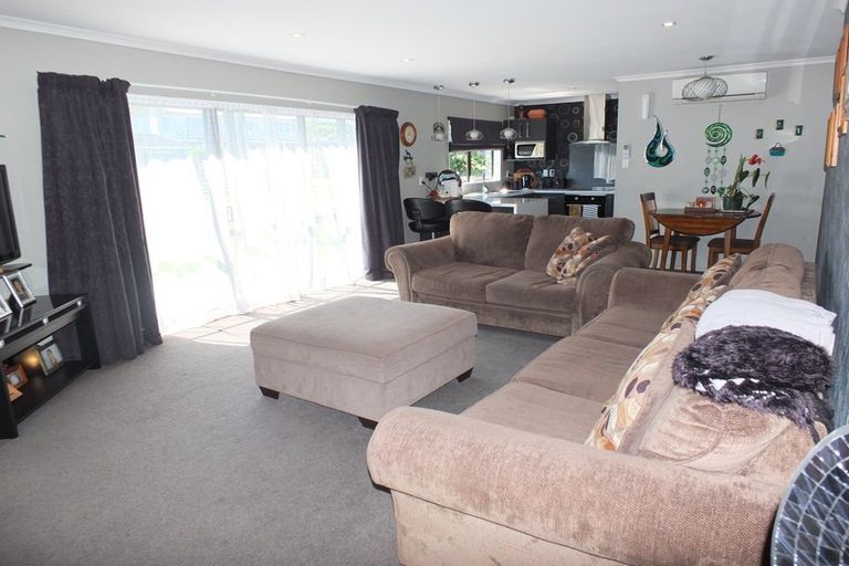 Photo of property in 35 Roore Street, Foxton Beach, Foxton, 4815