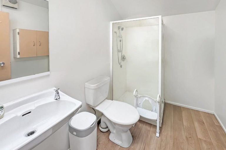 Photo of property in 106 Waltham Road, Sydenham, Christchurch, 8023