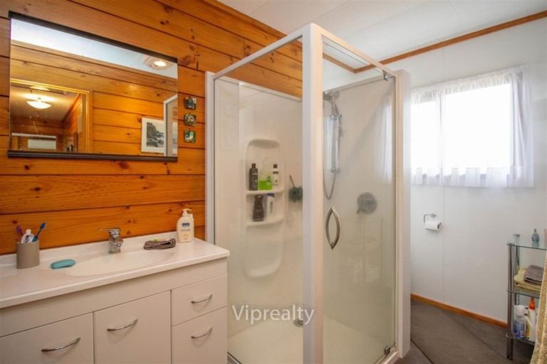 Photo of property in 3b Jet Place, Pukehangi, Rotorua, 3015