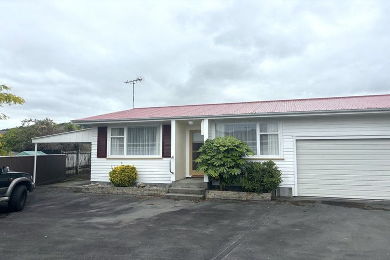 Photo of property in 5 Whirinaki Crescent, Heretaunga, Upper Hutt, 5018