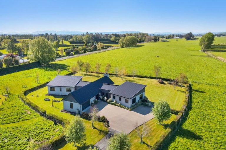 Photo of property in 48a Egerton Road, Winton, 9781