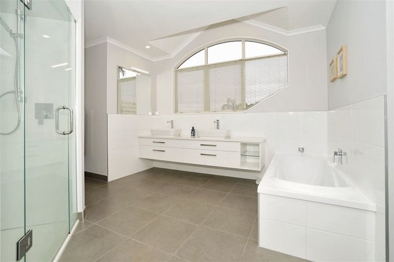 Photo of property in 10 Helmsdale Court, Huntington, Hamilton, 3210