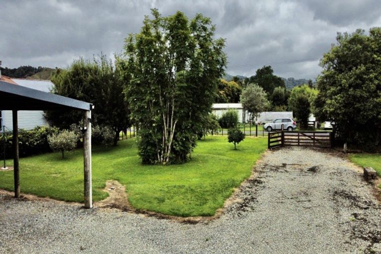 Photo of property in 28 Huia Street, Ohura, 3926