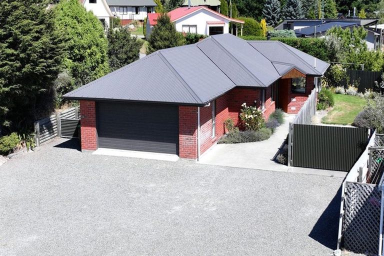 Photo of property in 1 Dwyer Place, Lake Tekapo, 7999