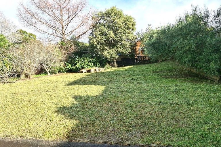 Photo of property in 11 William Souter Street, Forrest Hill, Auckland, 0620