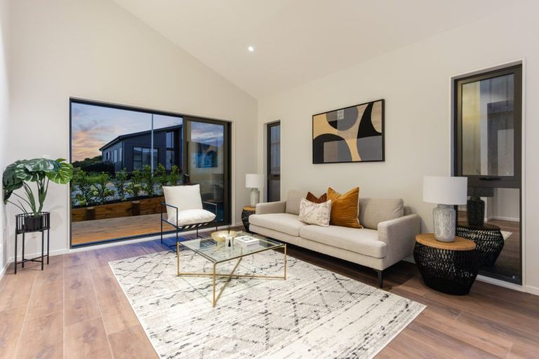 Photo of property in 82 Huanui Drive, Wainui, 0992