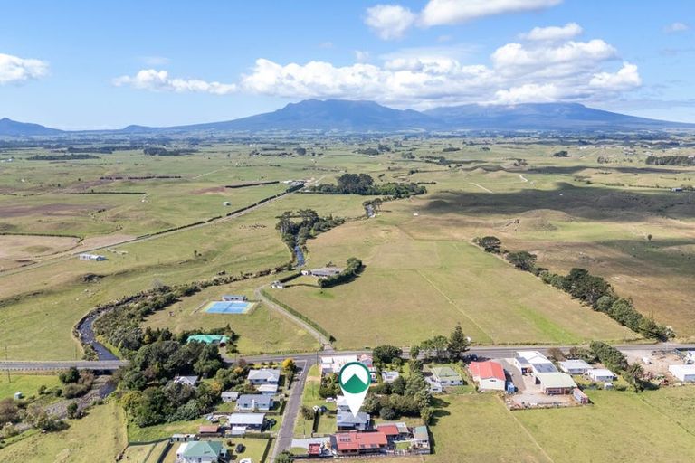 Photo of property in 5 Julian Road, Warea, New Plymouth, 4381