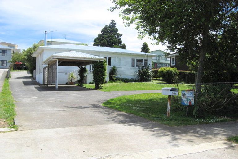 Photo of property in 2/30 Mountain Road, Mangere Bridge, Auckland, 2022