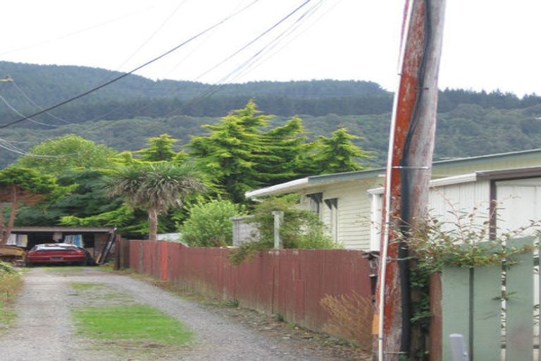 Photo of property in 47a Palmer Crescent, Silverstream, Upper Hutt, 5019