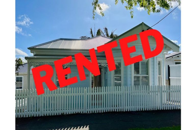 Photo of property in 9 High Street, Devonport, Auckland, 0624