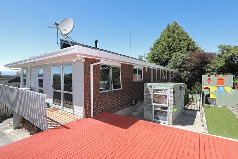 Photo of property in 16 Dalzien Place, Feilding, 4702