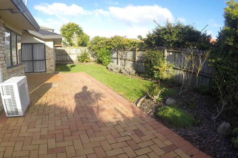 Photo of property in 102 Westerham Drive, Dannemora, Auckland, 2016