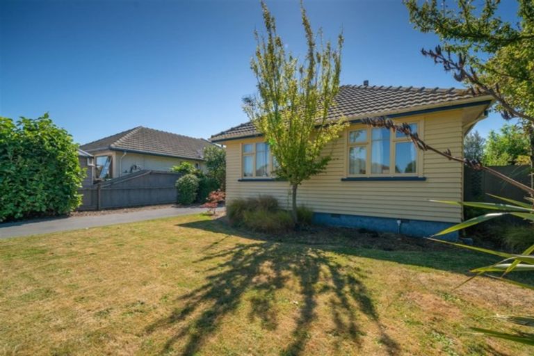 Photo of property in 69 Winters Road, Redwood, Christchurch, 8051