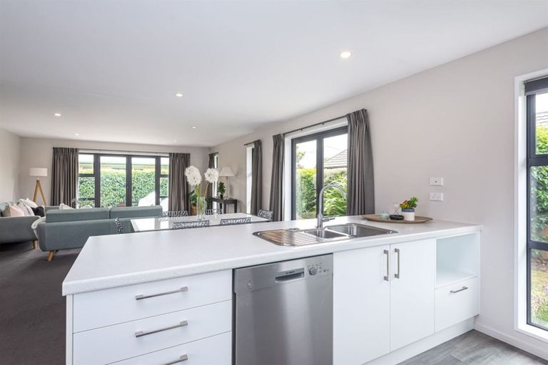 Photo of property in 14 Richmond Avenue, Halswell, Christchurch, 8025