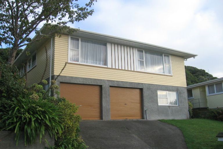 Photo of property in 12 Rembrandt Avenue, Tawa, Wellington, 5028