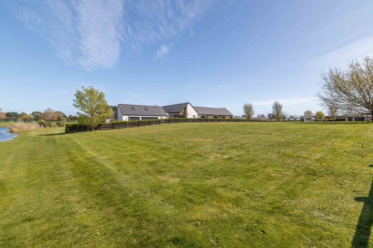 Photo of property in 3 Mara-kai Place, Pegasus, 7612