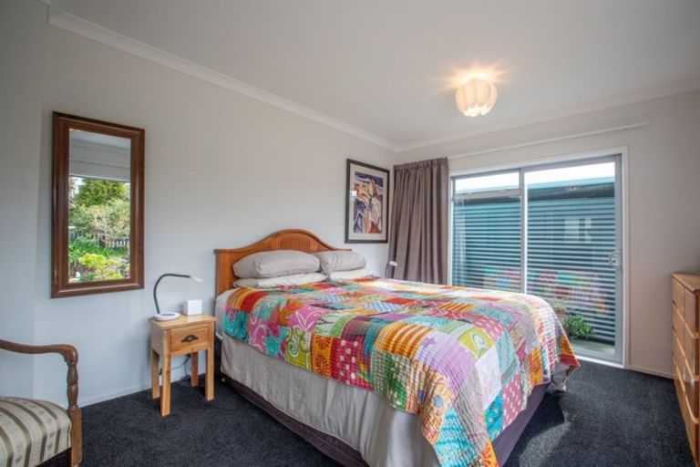 Photo of property in 9 Mahana Road, Paraparaumu Beach, Paraparaumu, 5032