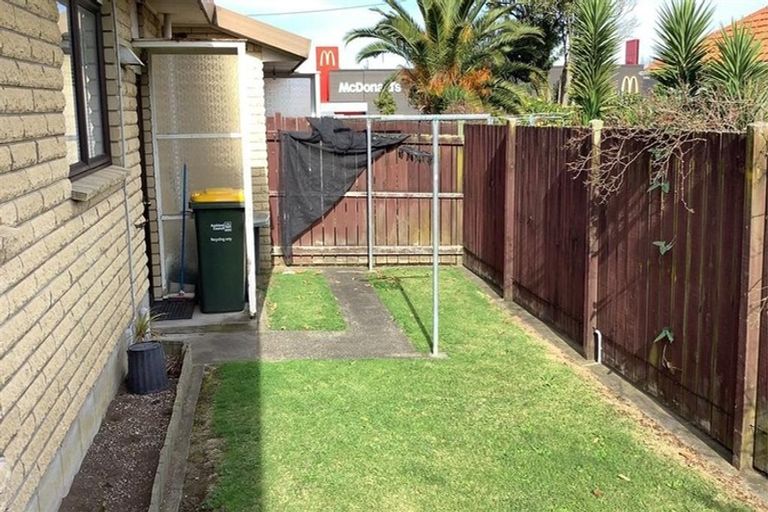 Photo of property in 2/6 Glenora Road, Takanini, 2112
