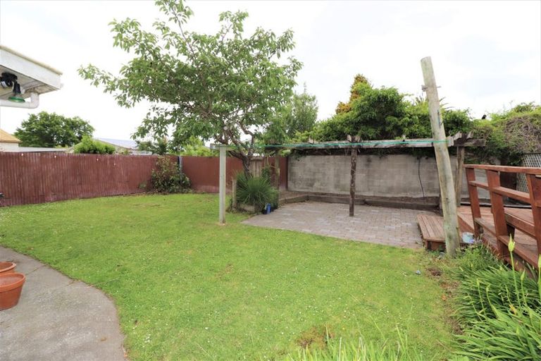 Photo of property in 4 Leeman Place, Redwood, Christchurch, 8051