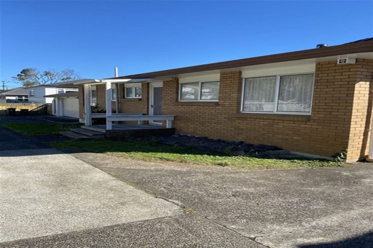 Photo of property in 17a Pah Road, Papatoetoe, Auckland, 2025