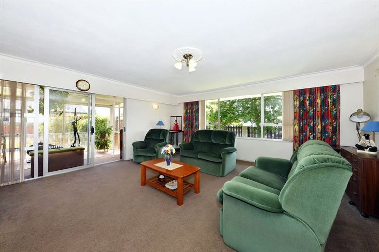 Photo of property in 16 Gibson Drive, Hornby, Christchurch, 8042
