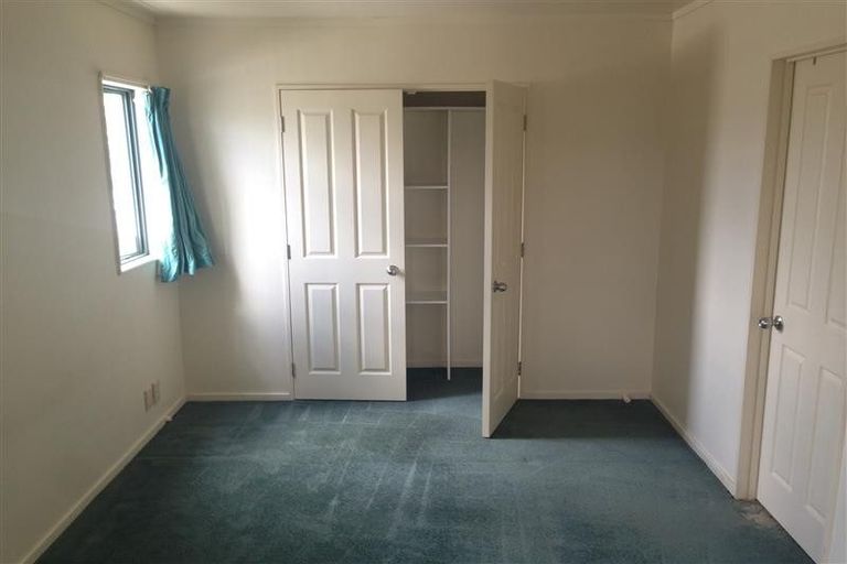 Photo of property in 19 Neta Grove, Henderson, Auckland, 0612