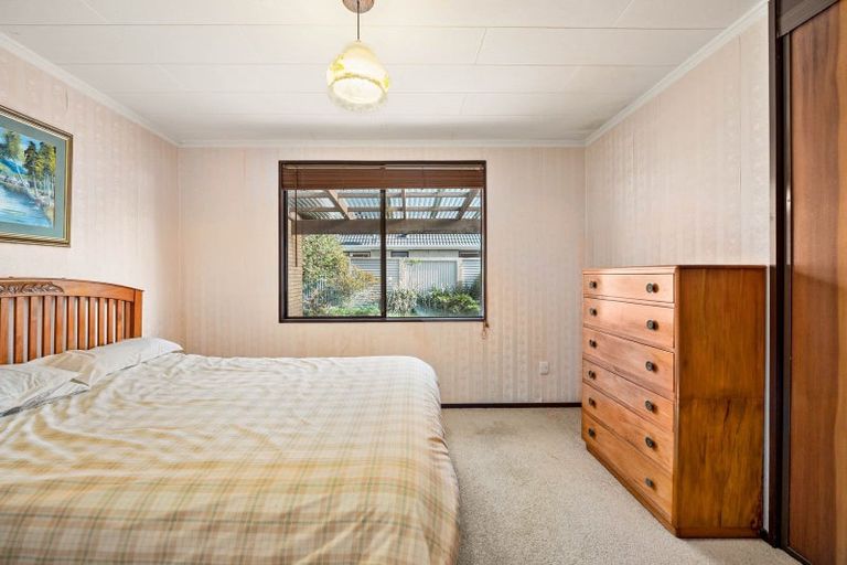 Photo of property in 34 Neri Crescent, Pomare, Rotorua, 3015