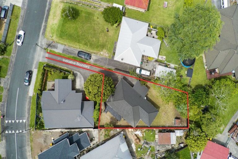 Photo of property in 2/40 Amberley Avenue, Te Atatu South, Auckland, 0610