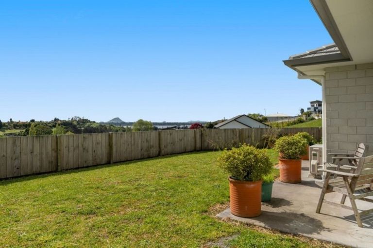 Photo of property in 8 Greenvale Place, Welcome Bay, Tauranga, 3112