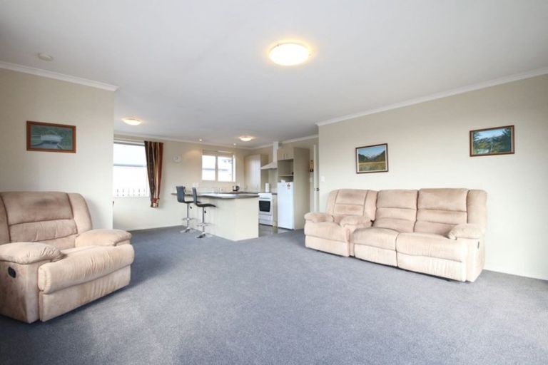 Photo of property in 43 Bullar Street, Grasmere, Invercargill, 9810