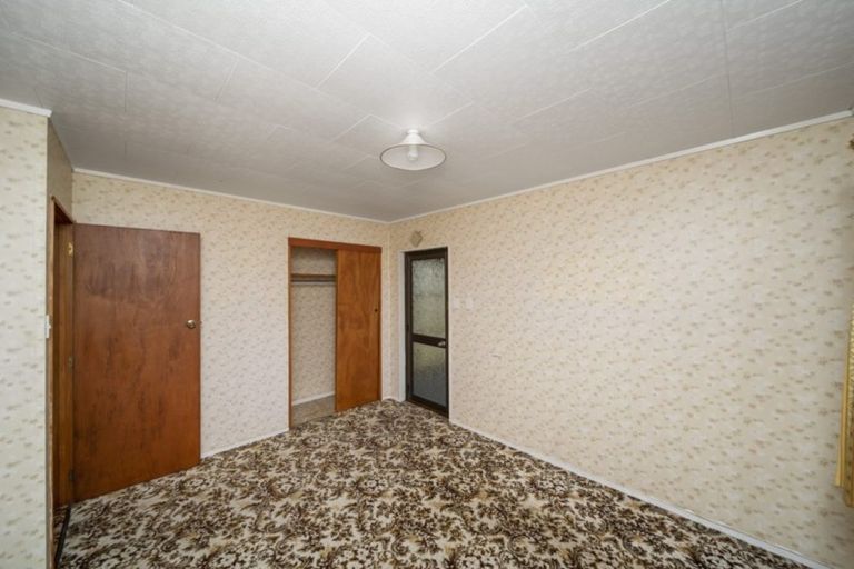 Photo of property in 16 Hinau Street, Inglewood, 4330