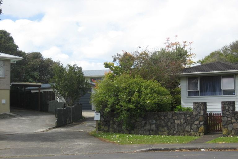Photo of property in 14 Aden Place, Clendon Park, Auckland, 2103