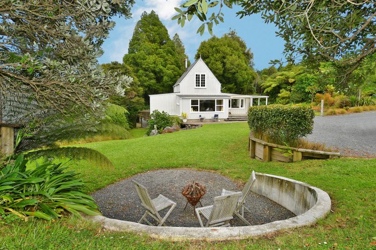 Photo of property in 57 Govan Wilson Road, Whangaripo, Warkworth, 0985