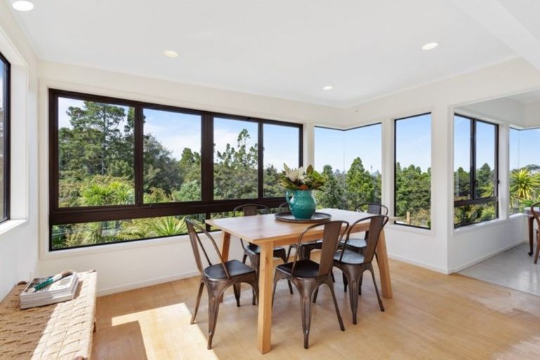 Photo of property in 30 Wernham Place, Northcote, Auckland, 0626