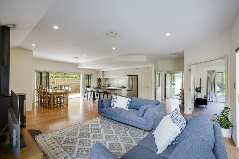 Photo of property in 143 Kent Terrace, Taradale, Napier, 4112