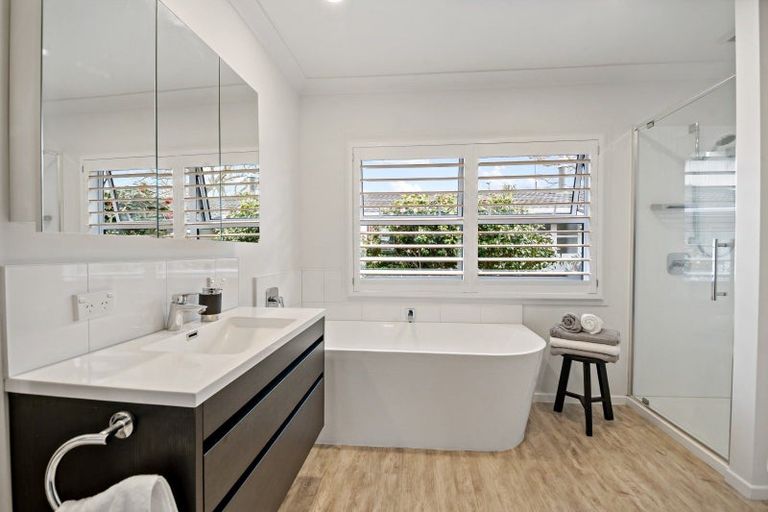 Photo of property in 81 Bleakhouse Road, Howick, Auckland, 2014