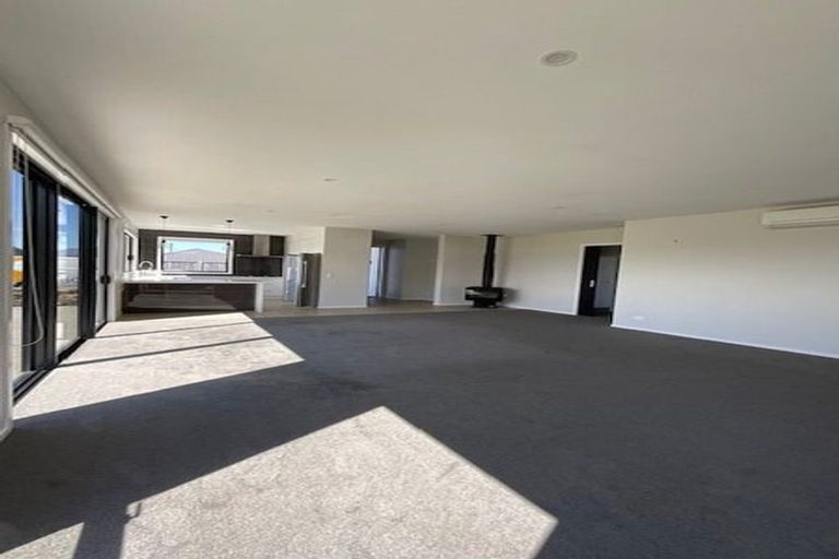 Photo of property in 2 Nancy Lane, Wanaka, 9305