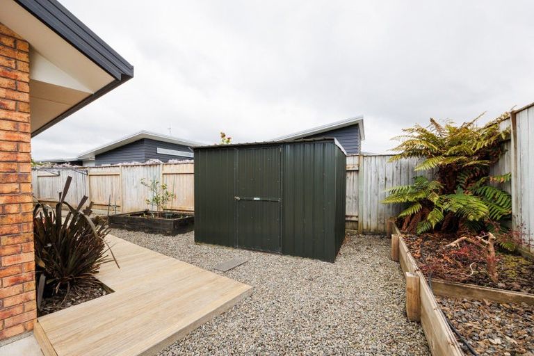 Photo of property in 7 Lorenzo Place, Kelvin Grove, Palmerston North, 4414