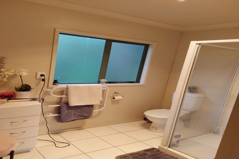 Photo of property in 35a Forest Road, Pinehaven, Upper Hutt, 5019