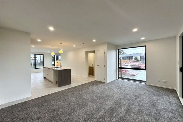 Photo of property in 18 Paapaakiri Loop, Takanini, 2112