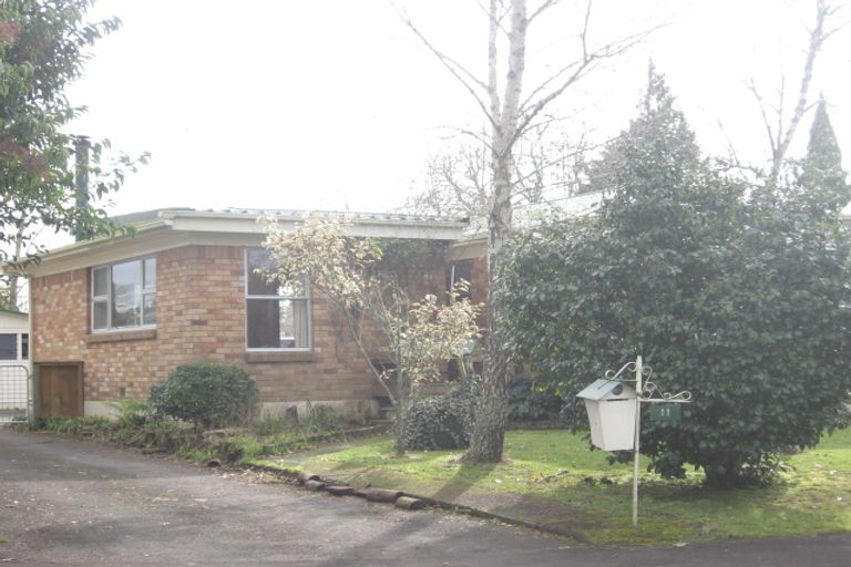 Photo of property in 11 Southsea Crescent, Silverdale, Hamilton, 3216