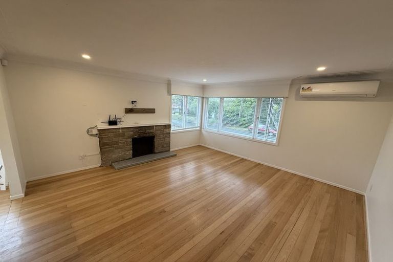 Photo of property in 1 Adriatic Avenue, Henderson, Auckland, 0612