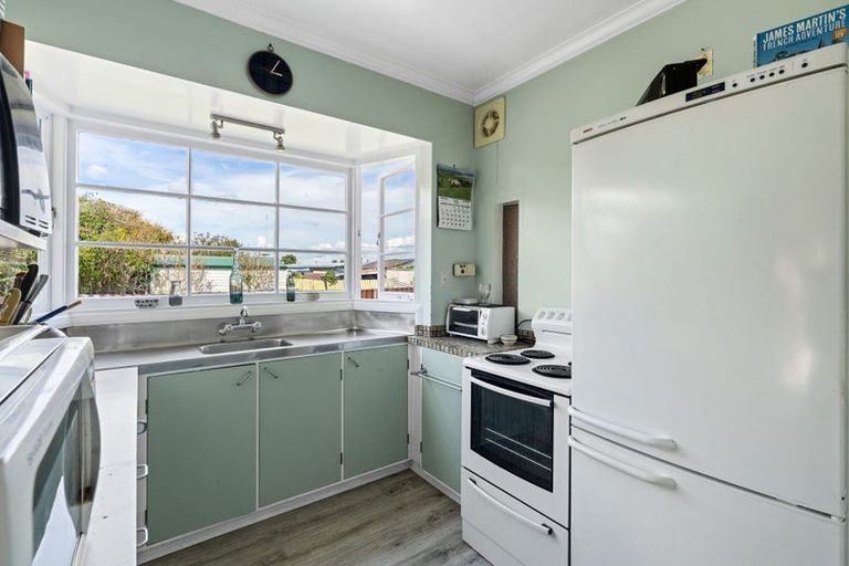 Photo of property in 1 Huia Street, Foxton Beach, Foxton, 4815