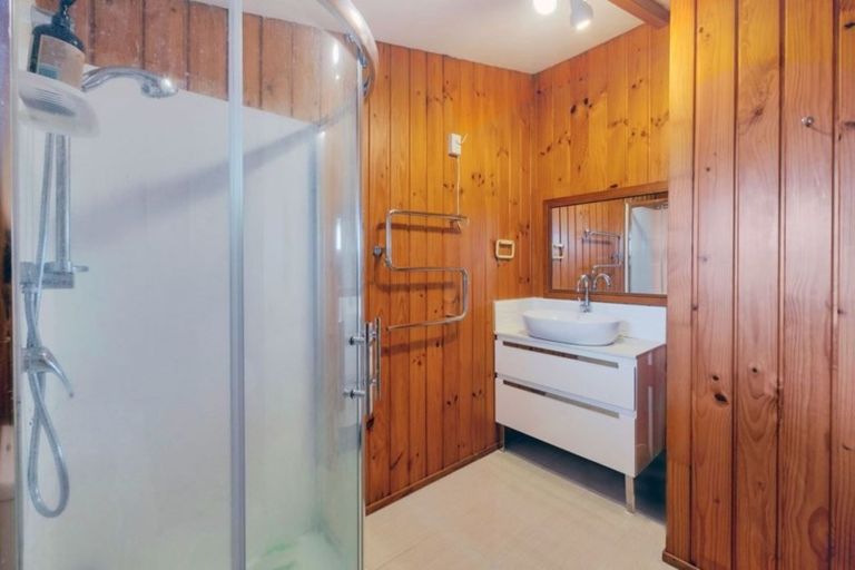 Photo of property in 25 Honeysuckle Lane, Mairangi Bay, Auckland, 0630