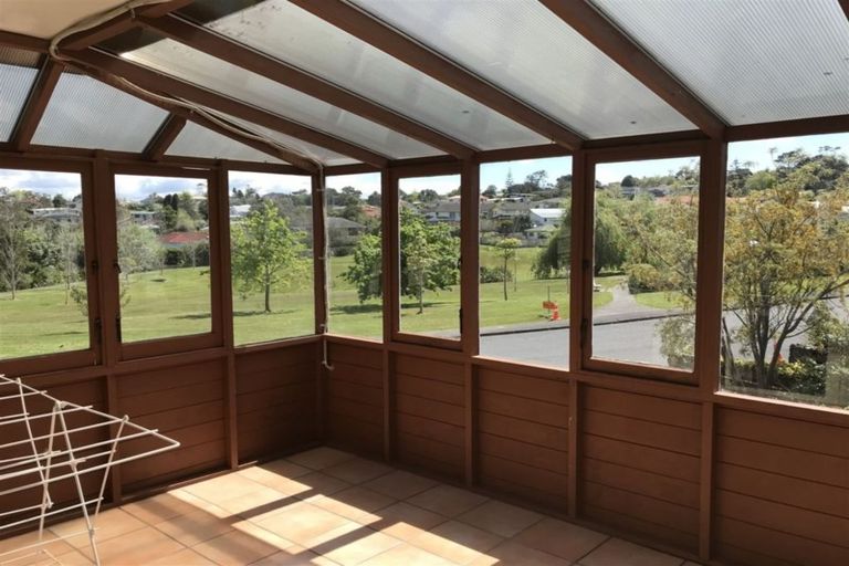 Photo of property in 33 Linwood Avenue, Forrest Hill, Auckland, 0620