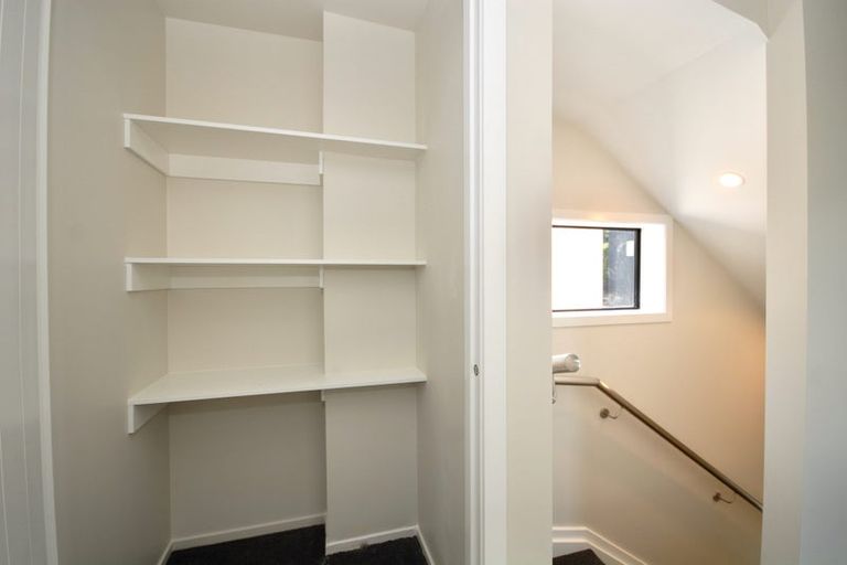 Photo of property in 41a Camelot Place, Glenfield, Auckland, 0629