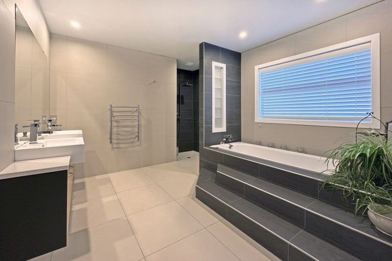 Photo of property in 11 Pukeko Way, Kinloch, Taupo, 3377