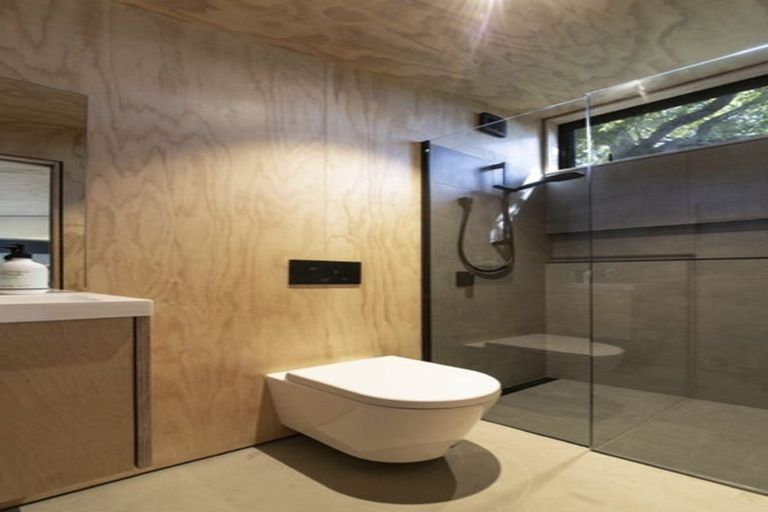 Photo of property in 3 George Avenue, Herald Island, Auckland, 0618