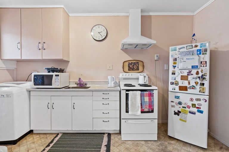 Photo of property in 8 Banff Street, Regent, Whangarei, 0112